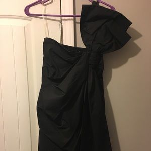 One shoulder black dress
